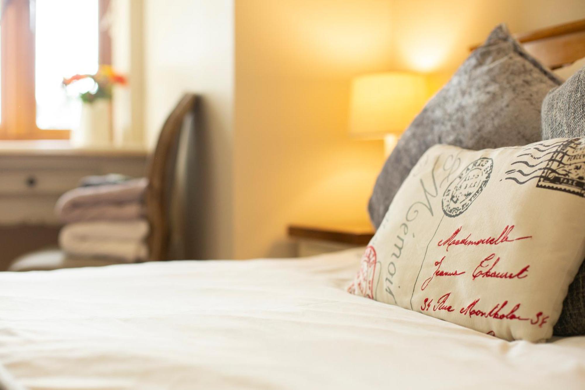 Hillcroft Accommodation Redhill  Стая снимка
